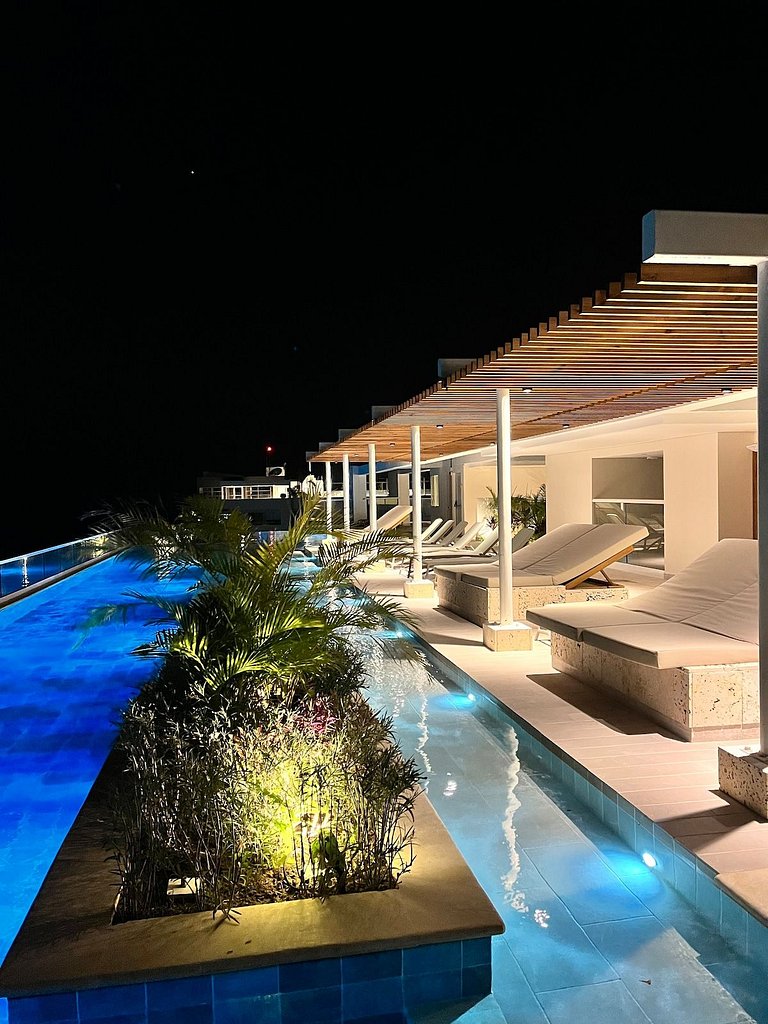 Jacuzzi Priv Rooftop Piscina Bar y Relax DQ1411