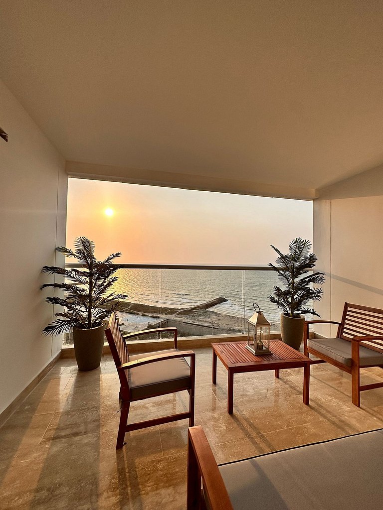 Despierta frente al mar mágicos atardeceres piso 15 CB1505