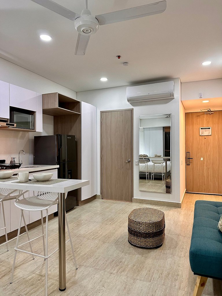 Estilo caribeño con vista al aeropuerto y cerca del mar CB13