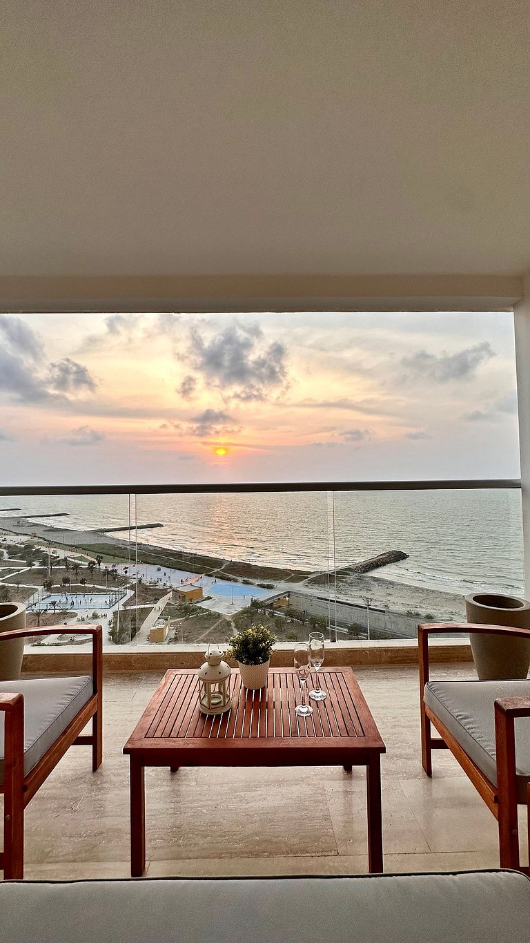 CB1506 | Sunset Loft frente al mar