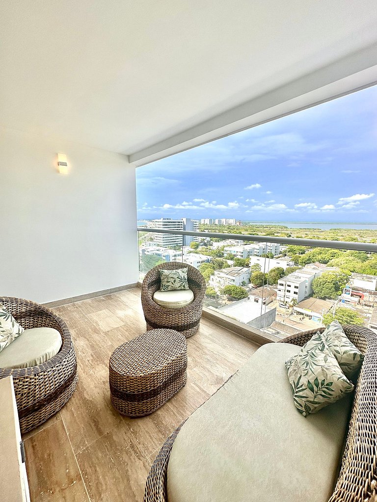 Estilo caribeño con vista al aeropuerto y cerca del mar CB13