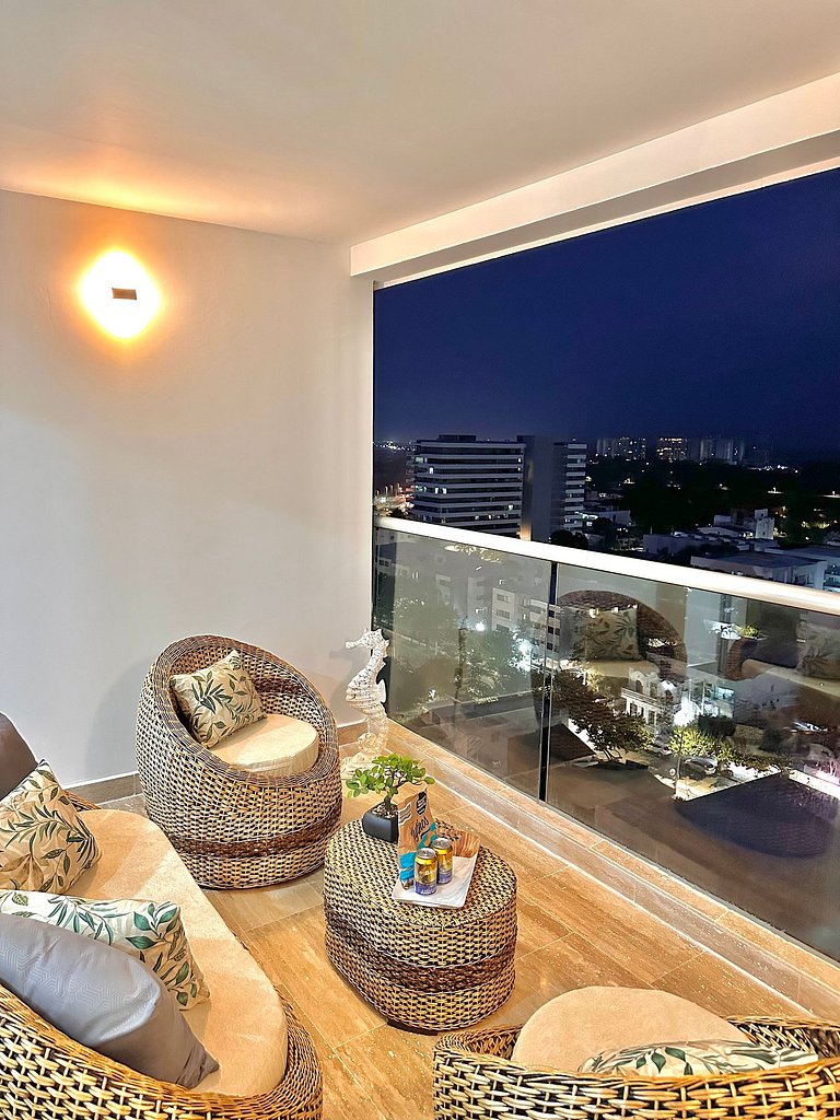 Estilo caribeño con vista al aeropuerto y cerca del mar CB13