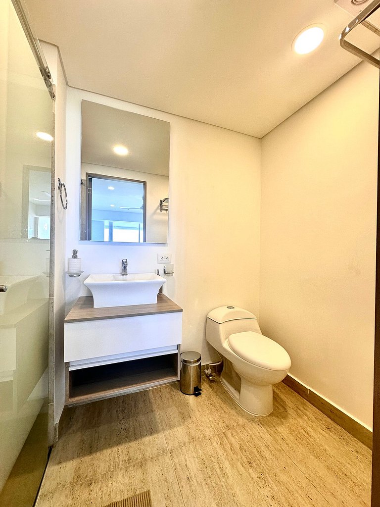 Estilo caribeño con vista al aeropuerto y cerca del mar CB13