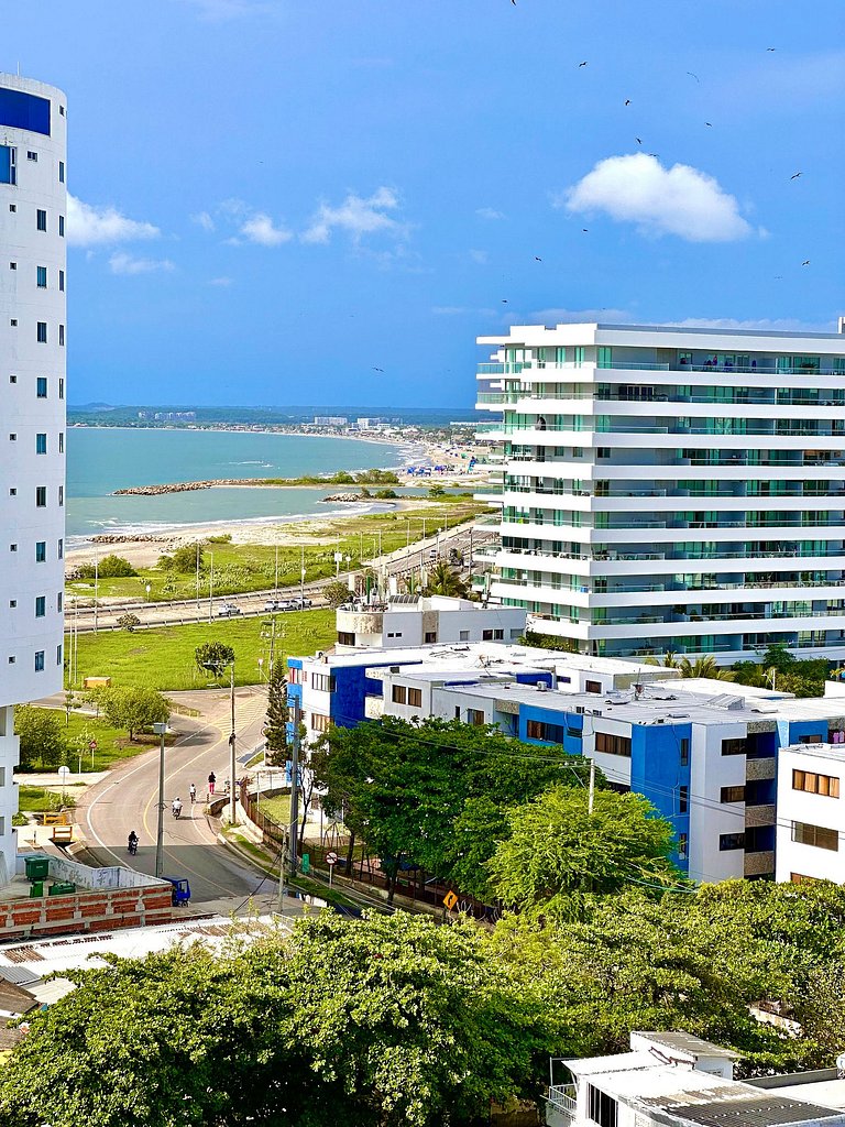 Estilo caribeño con vista al aeropuerto y cerca del mar CB13
