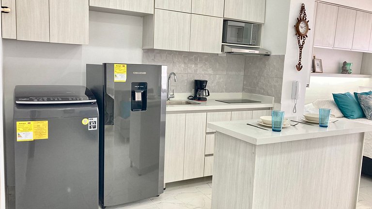 Suite frente al mar + piscina + balcón privado 727