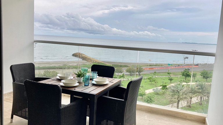 Suite frente al mar + piscina + balcón privado 727