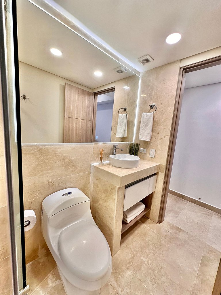 Lujosa suite en piso 14 con vista única CB1445