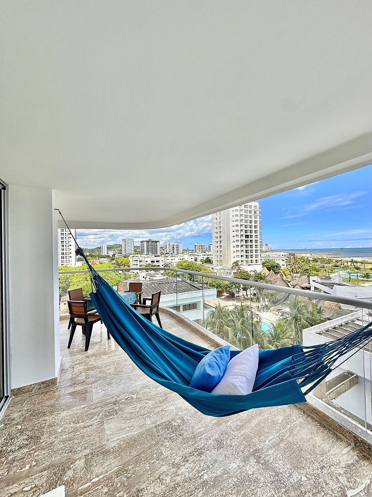 Balcón Panorámico con Hamaca y Vista al Mar CB601