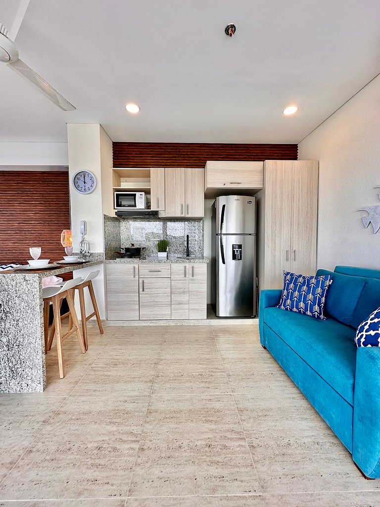 Balcón Panorámico con Hamaca y Vista al Mar CB601