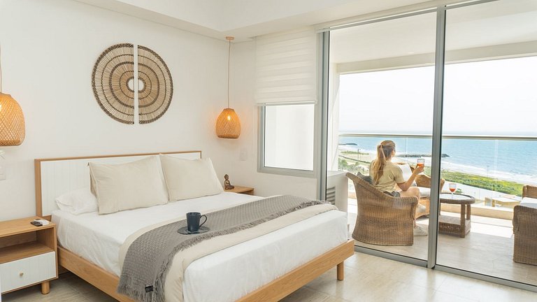 CB 1002 | Suite moderna con vista al mar infinita