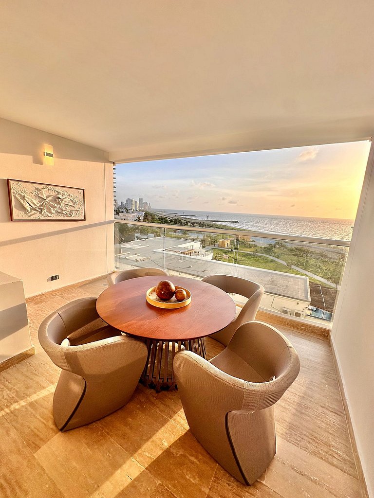 Atardeceres frente al mar desde tu balcón | CB708