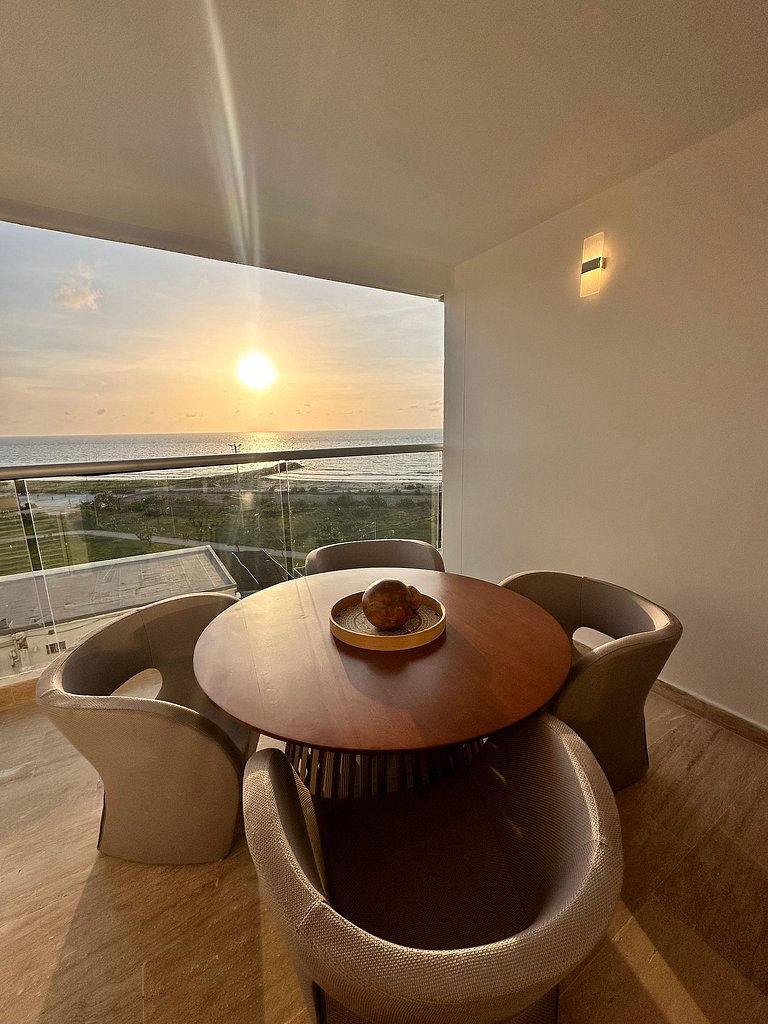 Atardeceres frente al mar desde tu balcón | CB708