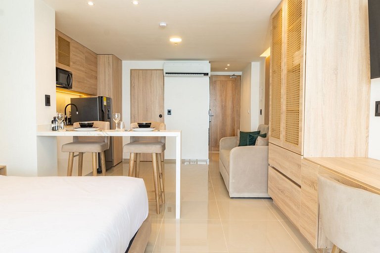 Hermosa Nueva Suite vista al mar Piso 15