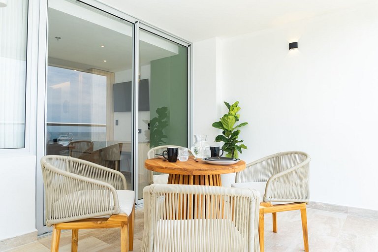 CB1526 | Suite tropical piso 15 frente al mar