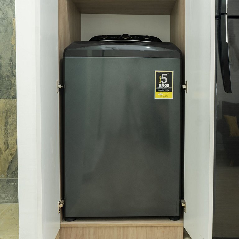 Suite moderna con WiFi rápido, balcón y vista CB1432