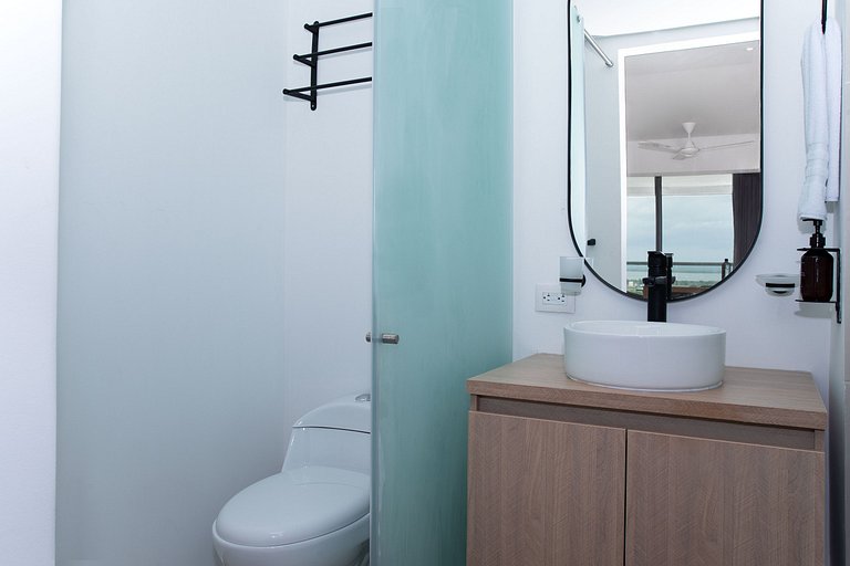 Vista increíble + balcón soñado cerca del mar CB942