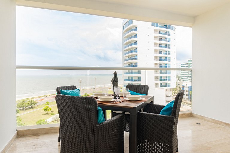 CB726 | Suite moderna frente al mar con balcón y cocina con