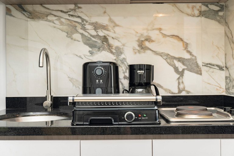 CB1432 | Suite moderna con WiFi rápido, balcón y vista