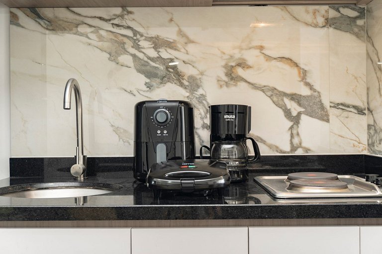 CB1432 | Suite moderna con WiFi rápido, balcón y vista