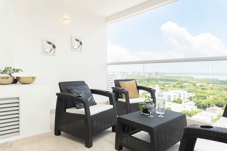 Suite moderna con WiFi rápido, balcón y vista CB1432