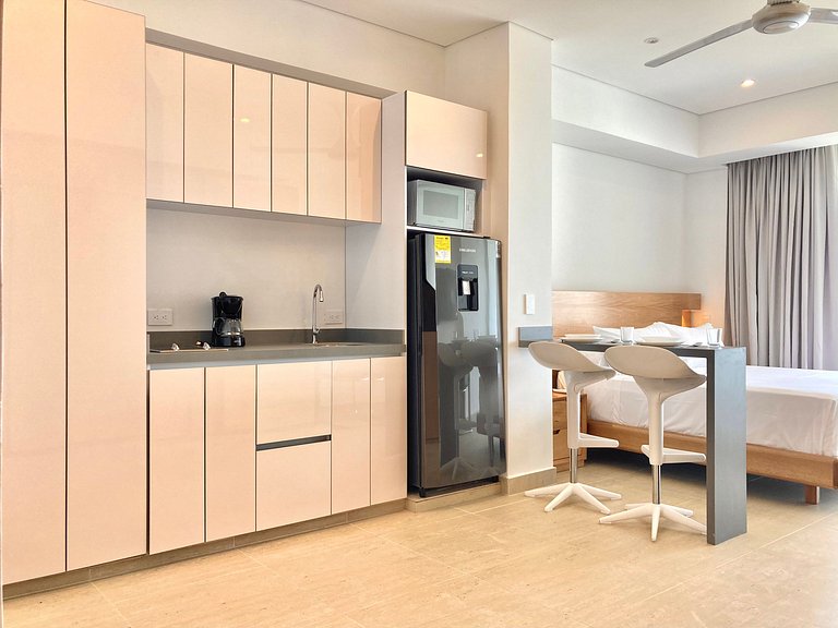 CB1223 | Suite con 2 camas, vista al mar y piscina