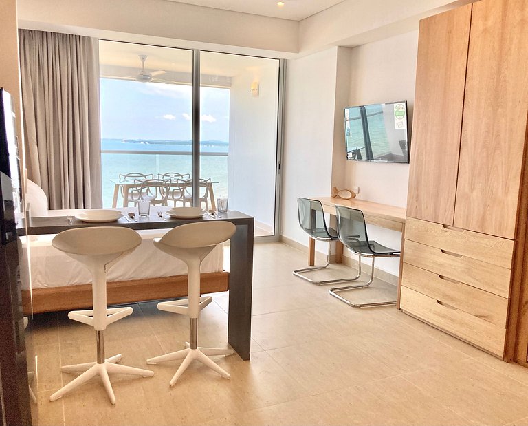 CB1223 | Suite con 2 camas, vista al mar y piscina