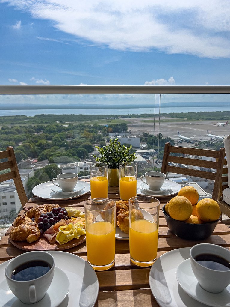 CB1532 Suite Lujosa en Exclusivo Cartagena Beach