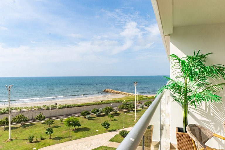 Suite VIP Frente al Mar | Piscinas y Puesta Sol CB715