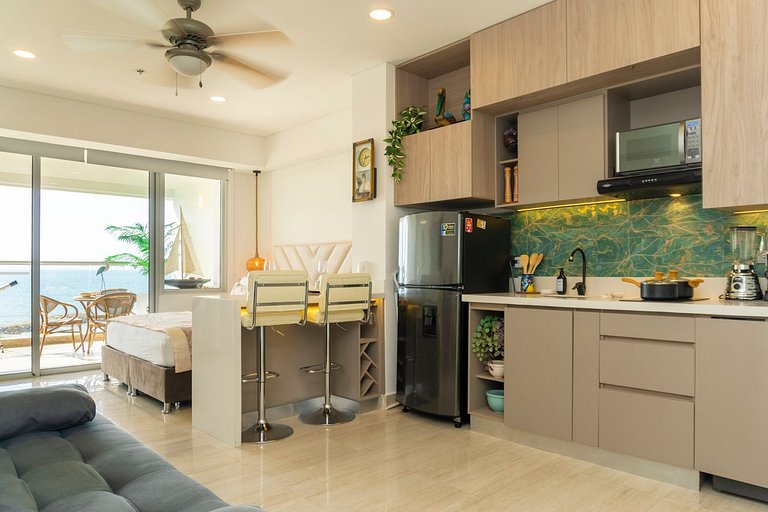 Suite VIP Frente al Mar | Piscinas y Puesta Sol CB715