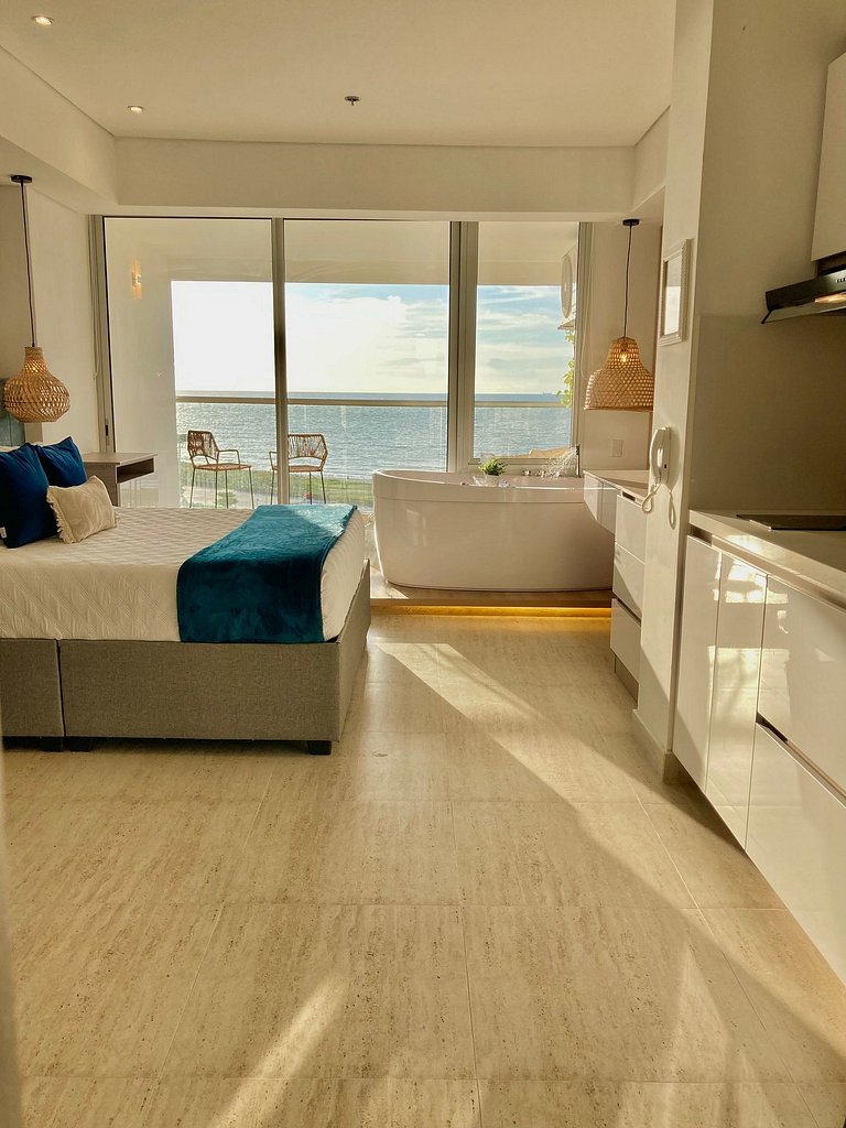 Suite -Relajante Tina Vista al Mar-Atardecer CB803