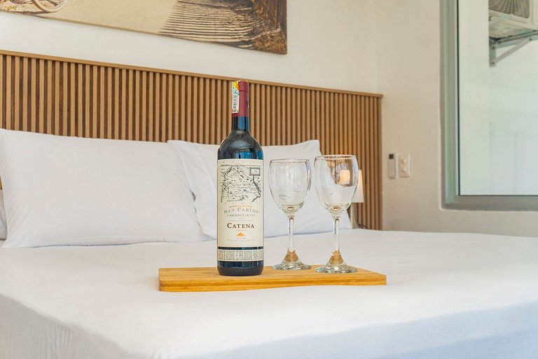 Suite esquina con balcón y vista 180° al mar CB1429