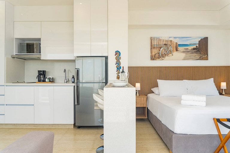 CB1429 | Suite esquina con balcón y vista 180° al mar