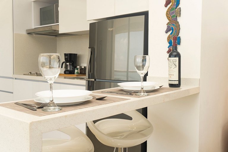 CB1429 | Suite esquina con balcón y vista 180° al mar