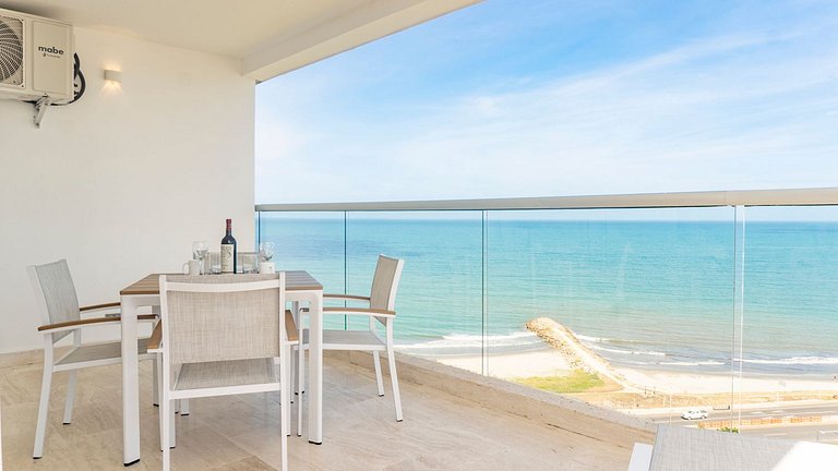 CB1429 | Suite esquina con balcón y vista 180° al mar