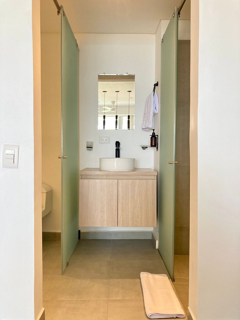 CB 814 | Suite moderna con vista al mar y parque