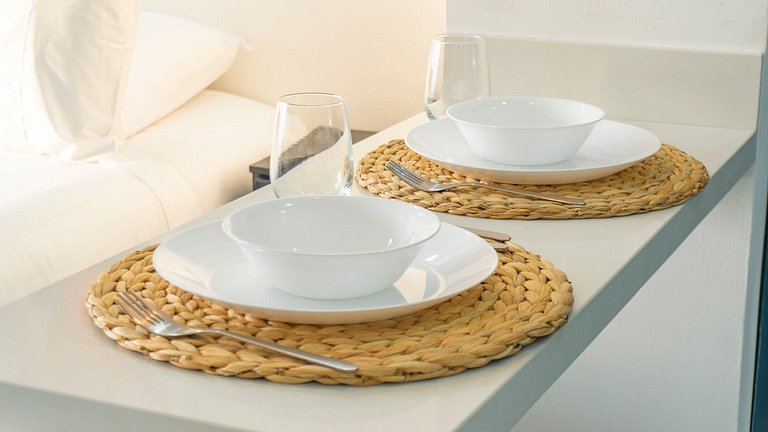 Oceanfront studio + sunset views CB1403