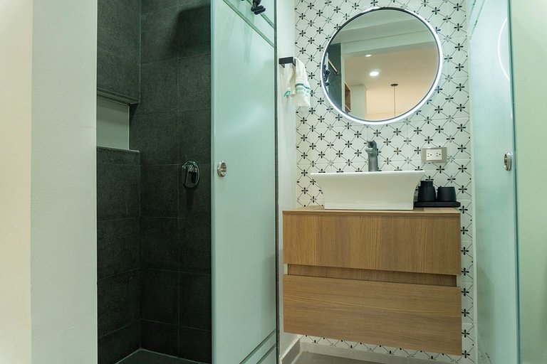 Oceanfront studio + sunset views CB1403