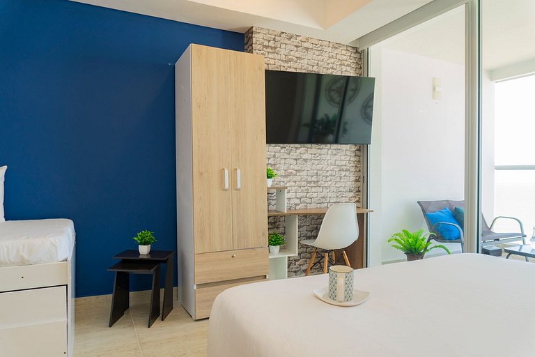 CB1622 | Suite frente al mar con balcón y piscina