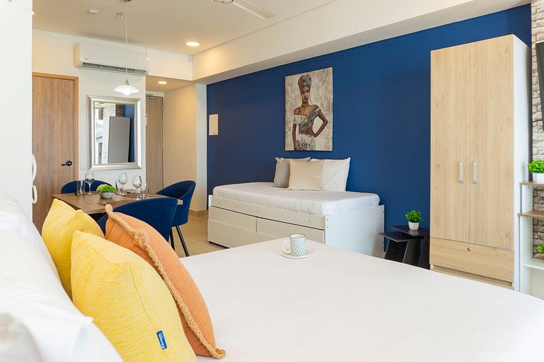 CB1622 | Suite frente al mar con balcón y piscina