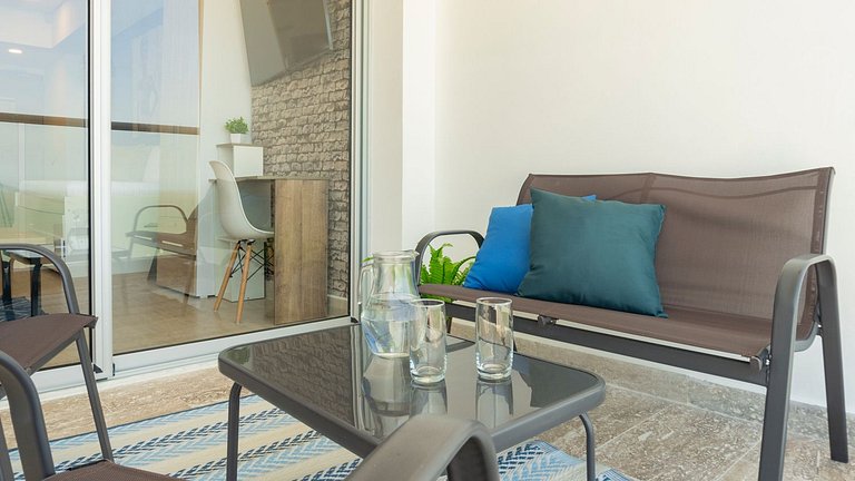 CB1622 | Suite frente al mar con balcón y piscina