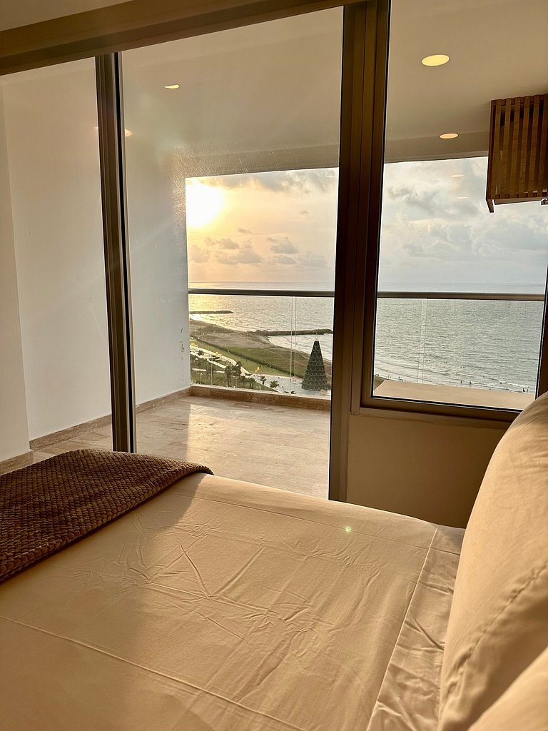 Apartasuite moderna Vista al mar Wifi Piscina