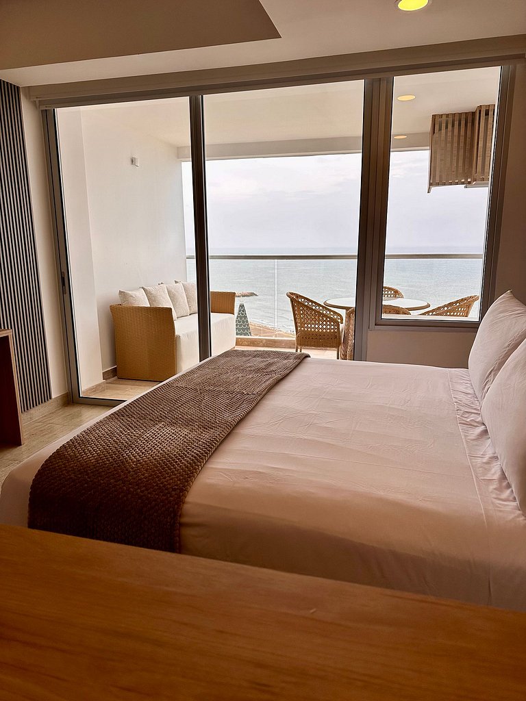 Apartasuite moderna Vista al mar Wifi Piscina