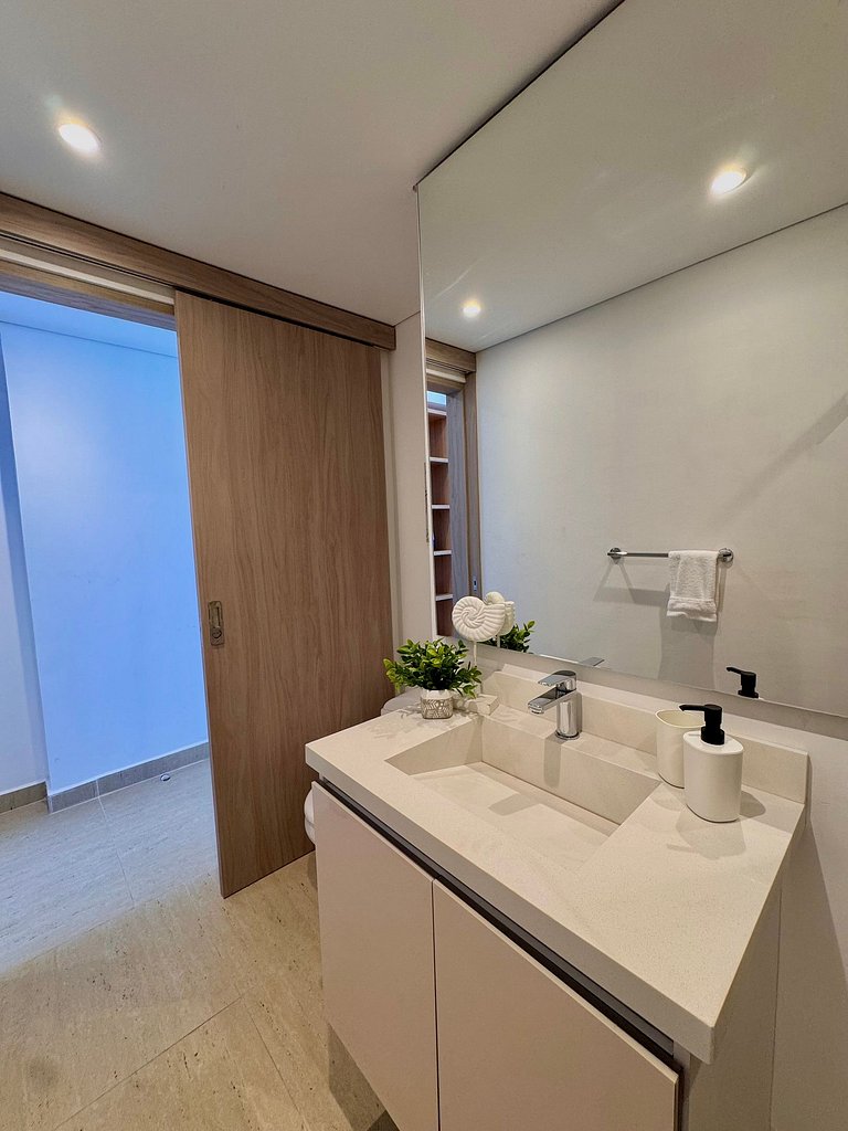 CB1223 | Suite con 2 camas, vista al mar y piscina