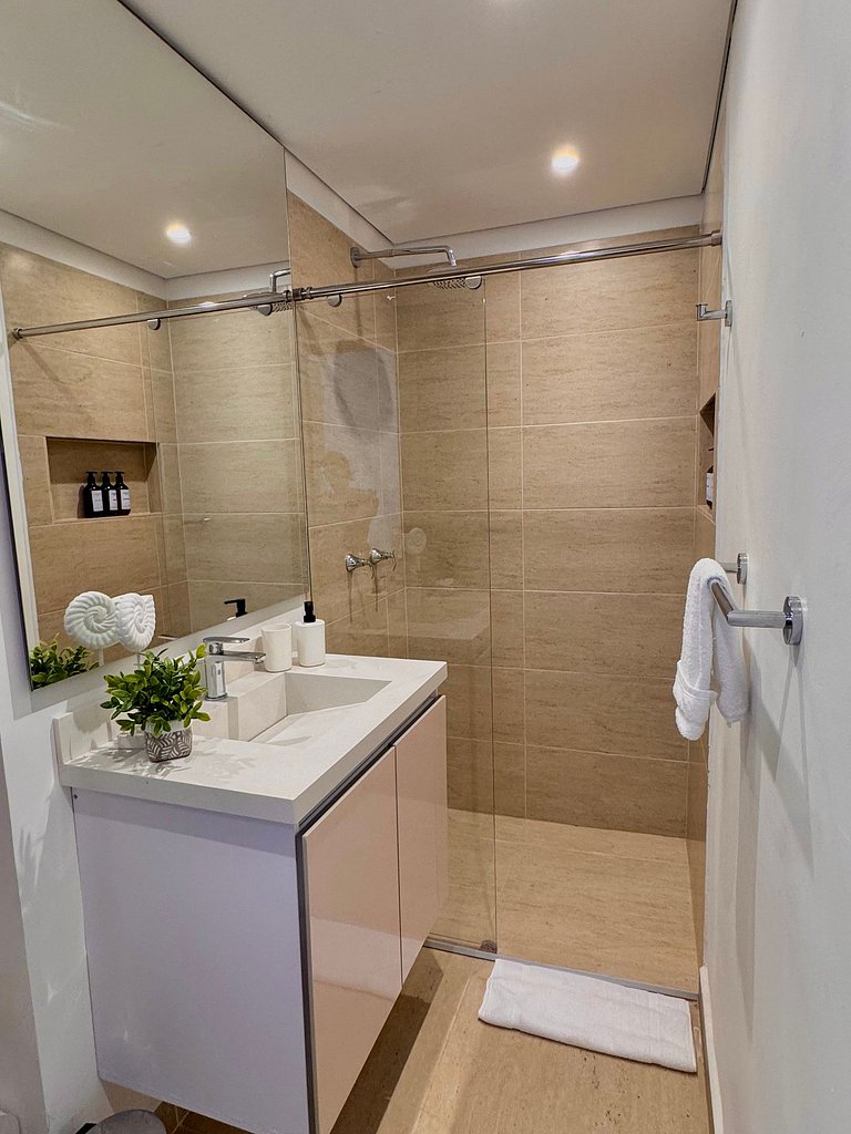 CB1223 | Suite con 2 camas, vista al mar y piscina