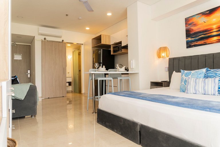 Suite Cama King | Balcón + Piscina | CB634