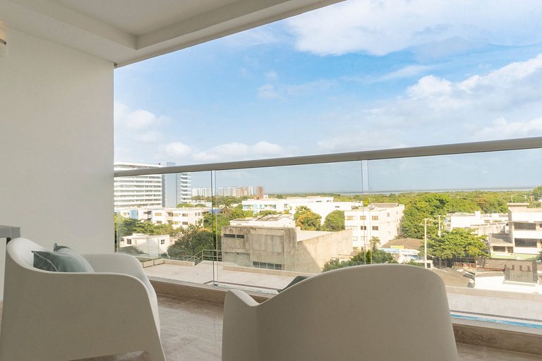 Suite Cama King | Balcón + Piscina | CB634