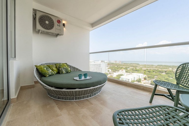 CB1638 | Suite con daybed piso 16 y balcón panorámico