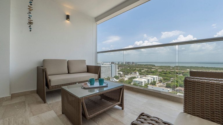 Último Piso con Vista Costera y Balcón CB1637