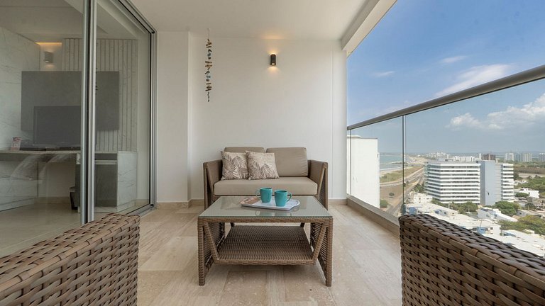 Último Piso con Vista Costera y Balcón CB1637