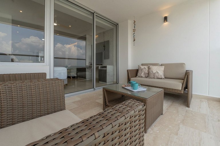 Último Piso con Vista Costera y Balcón CB1637